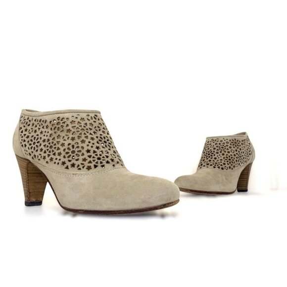 APOSTROPHE ANKLE SUEDE  LEATHER SIDE ZIPPER PERFORATED HEELED BOOTS - Picture 1 of 16